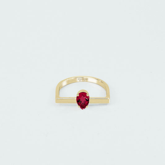 Anel Porta Vermelha Quadrado - Base em Ouro 18k