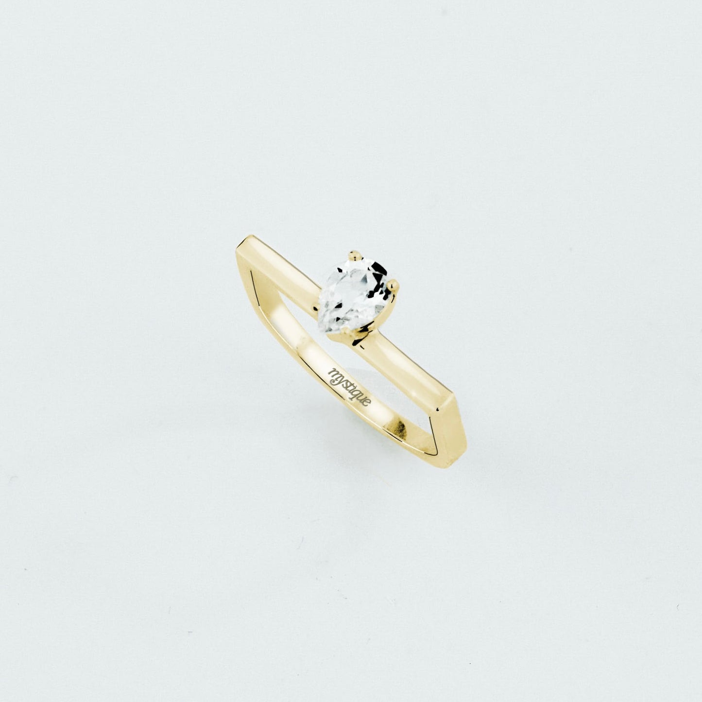 Anel Porta Branca Quadrado - Base em Ouro 18k