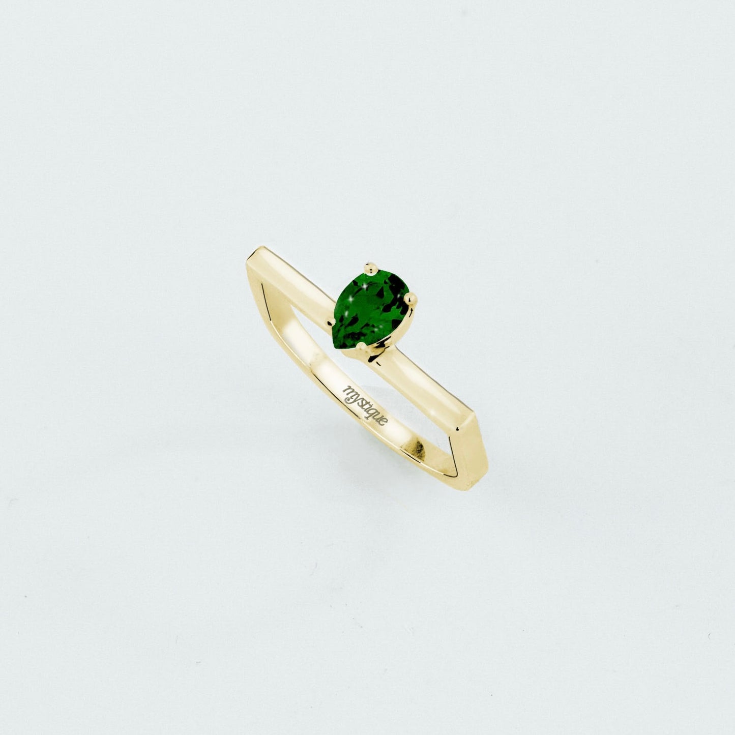 Anel Porta Verde Quadrado - Base em Ouro 18k