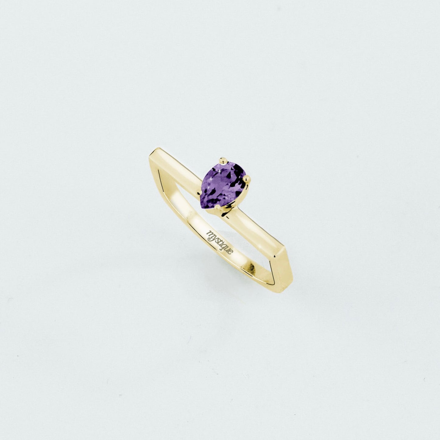 Anel Porta Roxa Quadrado - Base em Ouro 18k