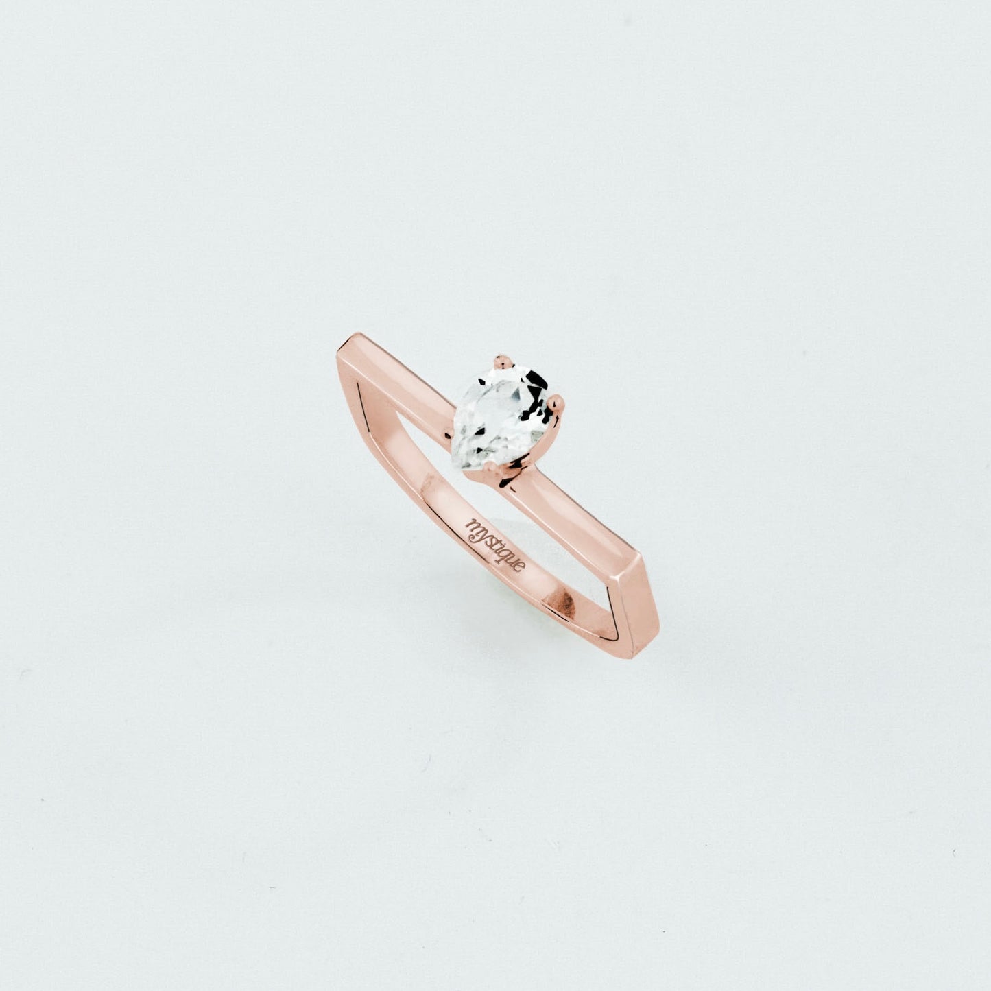 Anel Porta Branca Quadrado - Banho em Ouro Rosé